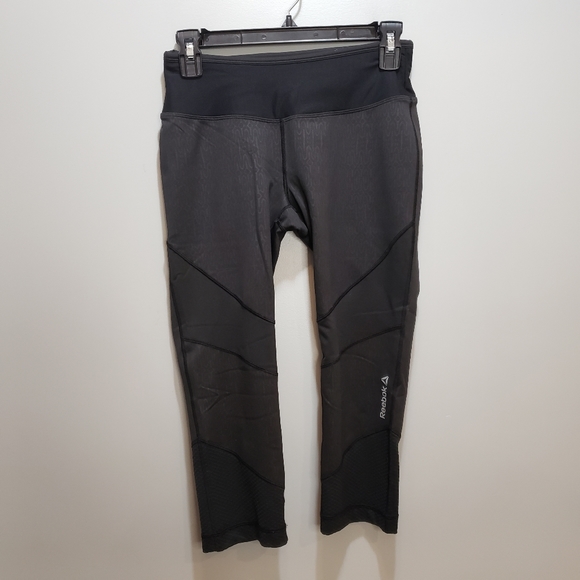 Reebok Printed Capri Leggings Small - Picture 2 of 15